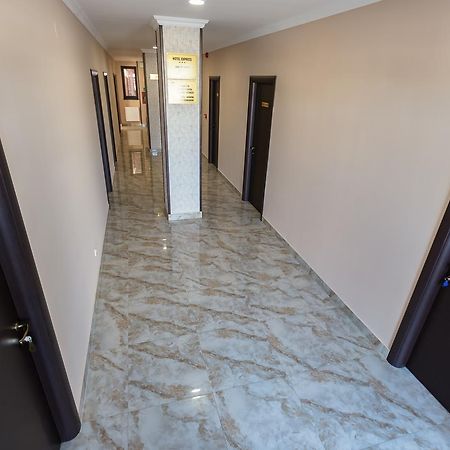 Express Residence เบรยลา ภายนอก รูปภาพ